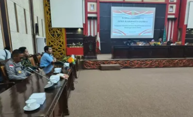 Rapat Paripurna DPRD